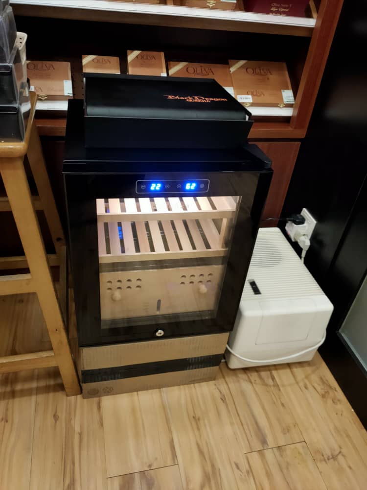 Cadenza 48L Cigar Humidor