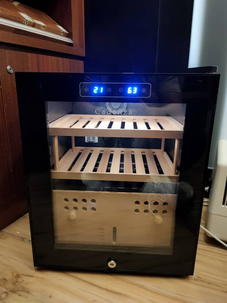 Cadenza 48L Cigar Humidor