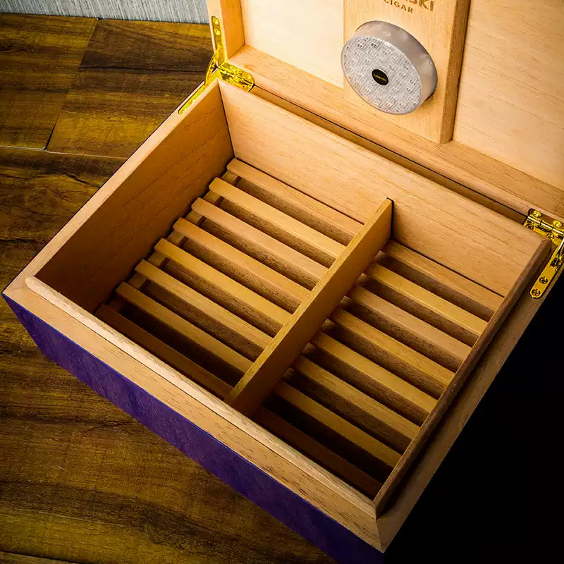 Lubinski Lionheart Cigar Box